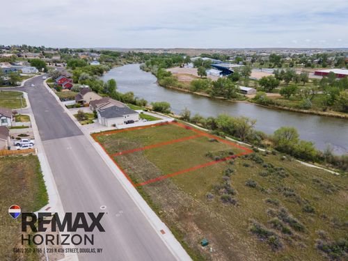 475 Pearson Rd, Douglas, WY, 82633-9102 | Card Image