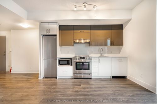 1015-188 Fairview Mall Dr, North York, ON, M2J0H7 | Card Image