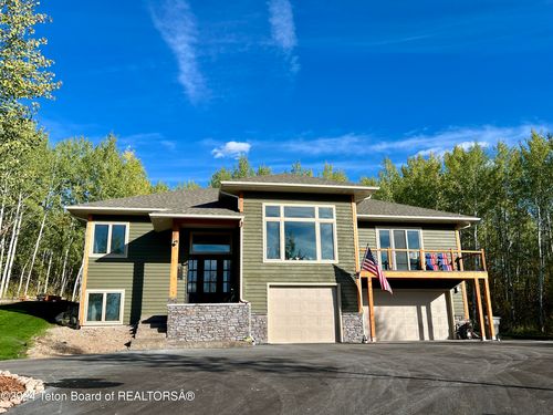 11 Hillview Dr, Afton, WY, 83110-9782 | Card Image