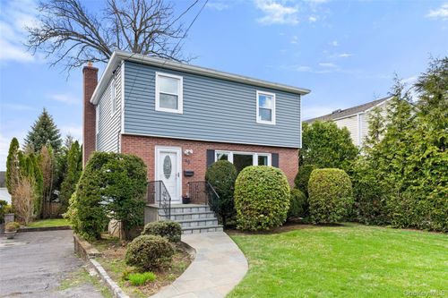 90 Homestead Rd, Scarsdale, NY, 10583-5857 | Card Image