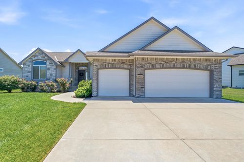 1021 W Ledgestone, Andover, KS, 67002-9365 | Card Image