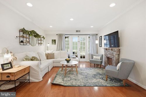 108-8231 Kings Charter Ln, SPRINGFIELD, VA, 22152-1104 | Card Image