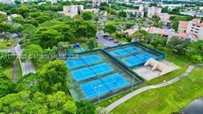 APT-222B - 2313 S Cypress Bend Dr, Condo with 2 bedrooms, 2 bathrooms and null parking in Pompano Beach FL | Image 15