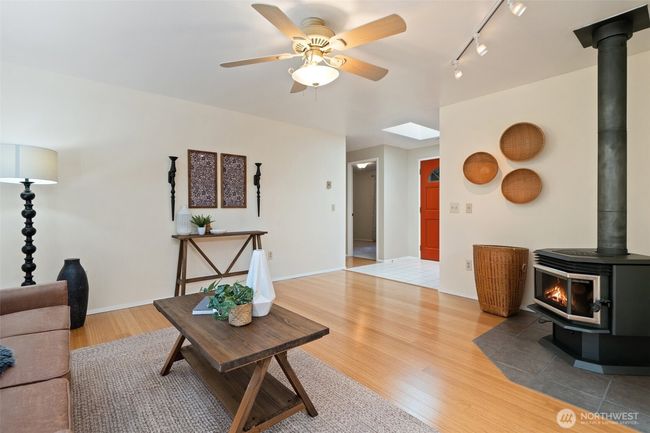 201 Pinecrest Dr, House other with 3 bedrooms, 2 bathrooms and 2 parking in Port Townsend WA | Image 8