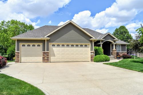 211 E Sawgrass Trail, Dakota Dunes, SD, 57049 | Card Image