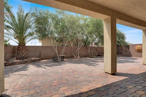 1405 Fantastic Ct, North Las Vegas, NV, 89081-2642 | Card Image