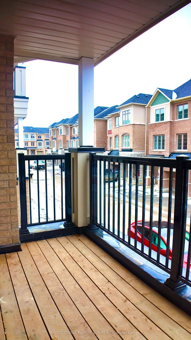 25 Waterside Way, Condo with 3 bedrooms, 3 bathrooms and 1 parking in Whitby ON | Image 9