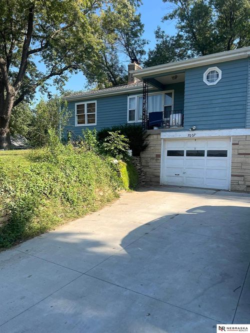 7027 Irvington Rd, Omaha, NE, 68122-1224 | Card Image