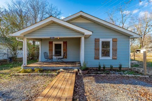 801 Lee Ave, Rossville, GA, 30741-1833 | Card Image