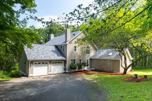 8 Pebble Lane, New Milford, CT, 06776 | Card Image