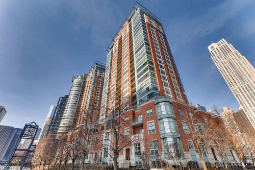 1004-445 E North Water St, Chicago, IL, 60611-5554 | Card Image