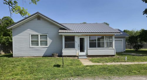 150 W Lake St, Laketon, IN, 46943-0160 | Card Image