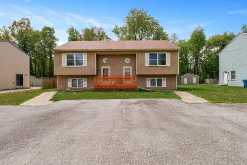 431-429-431 Woodlawn Ave, Chesterton, IN, 46304-1870 | Card Image