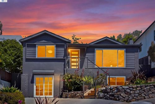 824 Santa Ray Ave, Oakland, CA, 94610-1739 | Card Image