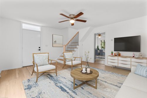 11-11 Willowbrook Ct, Stamford, CT, 06902-6228 | Card Image