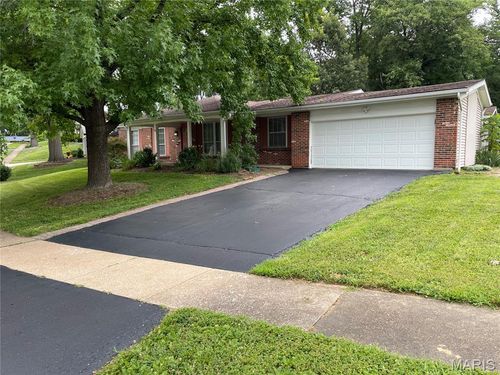 12036 Orchard View Dr, Saint Louis, MO, 63146-5225 | Card Image