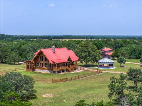 200 Fayetteville Farms, Fayetteville, TX, 78940-5370 | Card Image