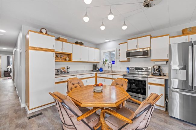 Kitchen | Image 15