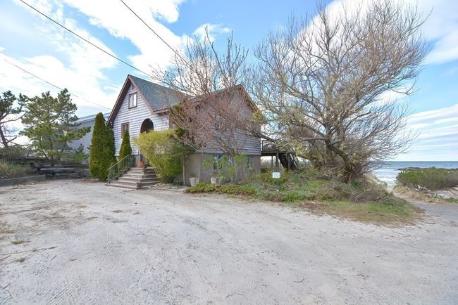 18 Bungalow Rd, House other with 5 bedrooms, 3 bathrooms and 4 parking in Gloucester MA | Image 10
