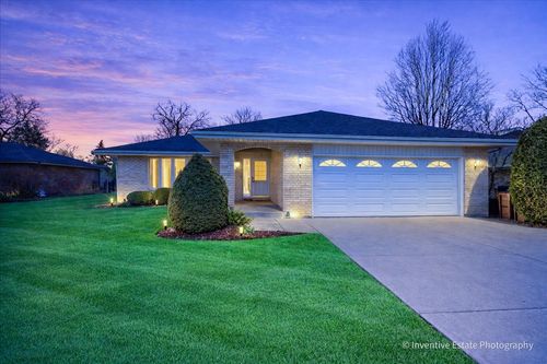 11008 84th Pl, Willow Springs, IL, 60480-1102 | Card Image