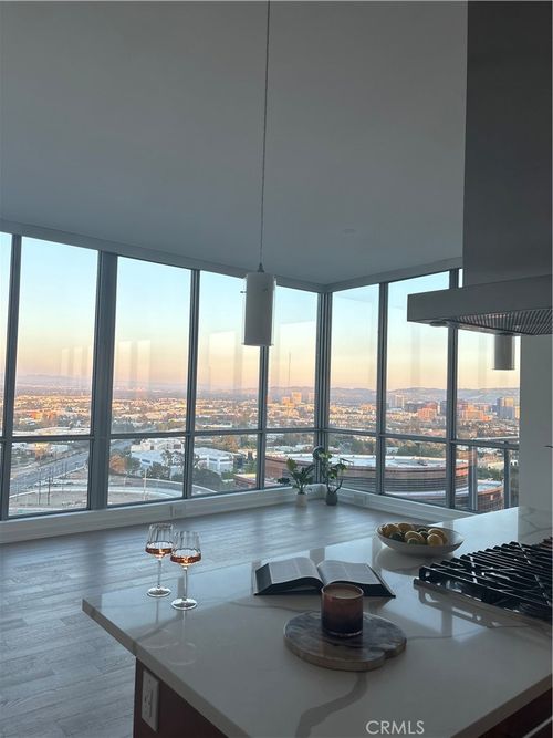 unit-2102-9 Macarthur Pl, Santa Ana, CA, 92707-6753 | Card Image