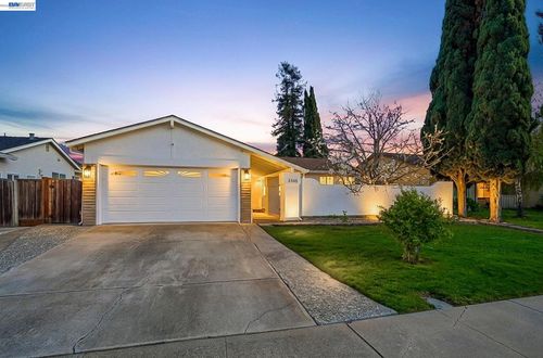 2446 Bing Pl, Union City, CA, 94587-4410 | Card Image