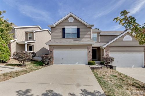 122 Weatherby Landing Dr, O Fallon, MO, 63366-5501 | Card Image