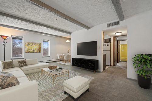 4000 W Rivers Edge Cir, Brown Deer, WI, 53209-1163 | Card Image