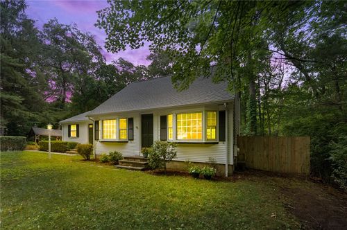 15 Williams Road, Smithfield, RI, 02917 | Card Image