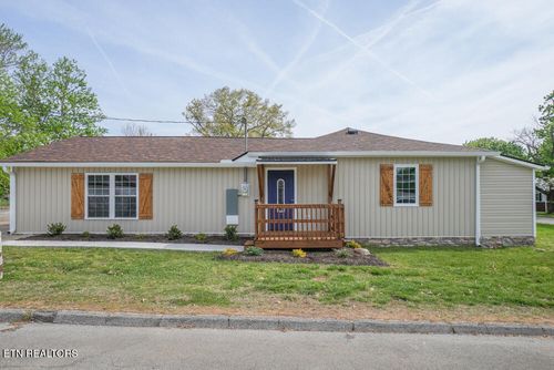 863 Cedar St, Alcoa, TN, 37701-3070 | Card Image
