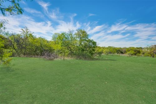 1016 Mallard Pointe Dr, Cedar Hill, TX, 75104-8292 | Card Image