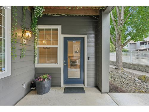 42-10800 Se 17th Cir, Vancouver, WA, 98664-6297 | Card Image