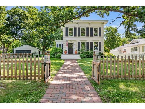706 6th St, Hudson, WI, 54016-1706 | Card Image