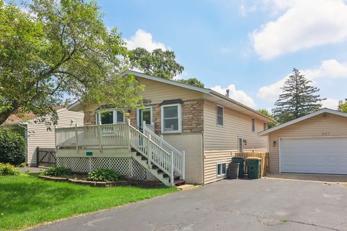 327 Oakwood Dr, Antioch, IL, 60002-1663 | Card Image