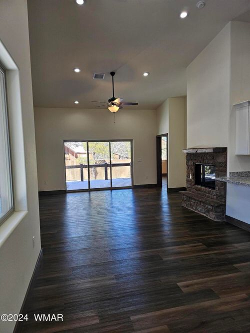 2850 W Villa Loop, Show Low, AZ, 85901-4690 | Card Image