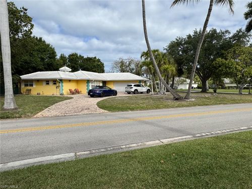 780 Fountainhead Ln, NAPLES, FL, 34103 | Card Image