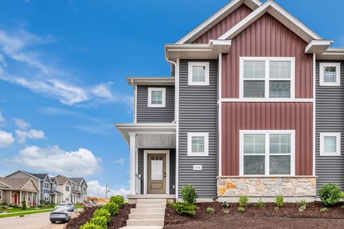 2124 S High Point Rd, Madison, WI, 53719-9204 | Card Image