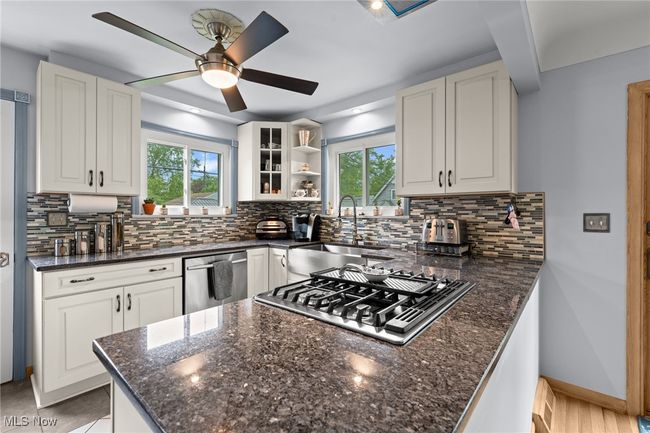 196 Tomahawk Dr, House other with 4 bedrooms, 4 bathrooms and null parking in Avon Lake OH | Image 18