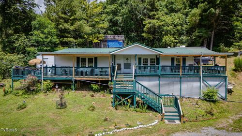 107 Lesters Ln, Honaker, VA, 24260-1279 | Card Image