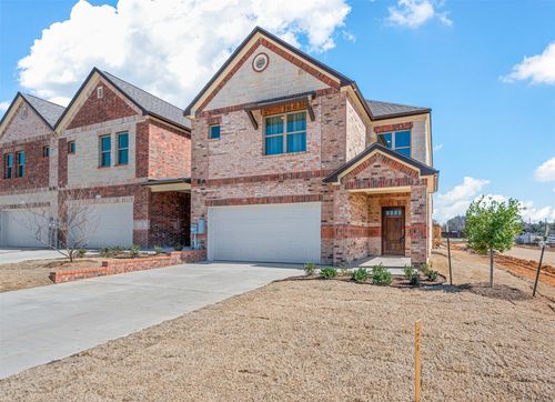 3325 Dilworth Dr, Grand Prairie, TX, 75050-8007 | Card Image