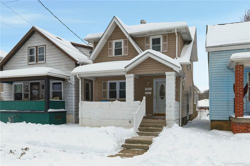 3517 7th Ave, Beaver Falls, PA, 15010-3424 | Card Image