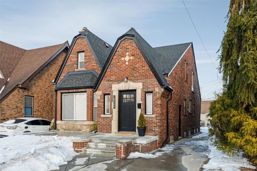 18660 San Juan Dr, Detroit, MI, 48221-2174 | Card Image