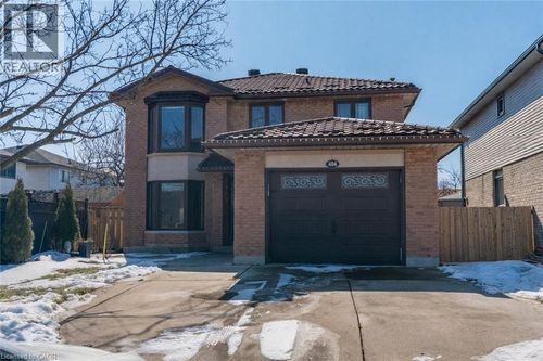 lower-404 Stone Church Rd E, Hamilton, ON, L9B2A1 | Card Image