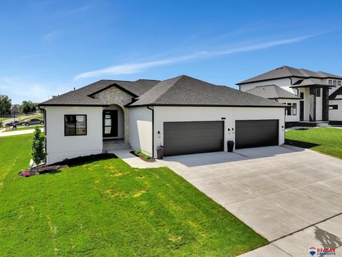 8939 Rocky Top Rd, Lincoln, NE, 68526-4507 | Card Image