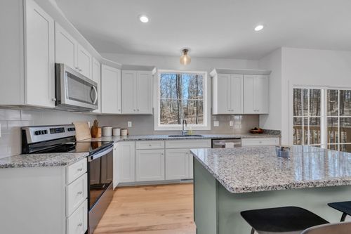 522 Lewis Ln, Charlotte, TN, 37036-2005 | Card Image