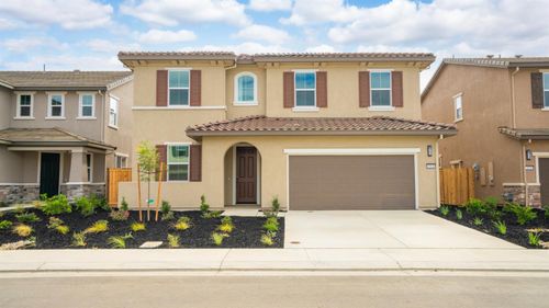 2664 Hamilton Dr, Lodi, CA, 95242-8830 | Card Image