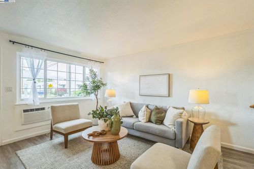 apt-5-700 Fargo Ave, San Leandro, CA, 94579-2163 | Card Image