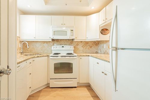 apt-c107-325 Charlemagne Blvd, NAPLES, FL, 34112-7071 | Card Image