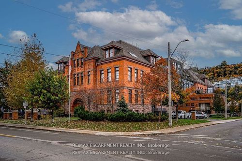 104-200 Stinson St, Hamilton, ON, L8N4J5 | Card Image