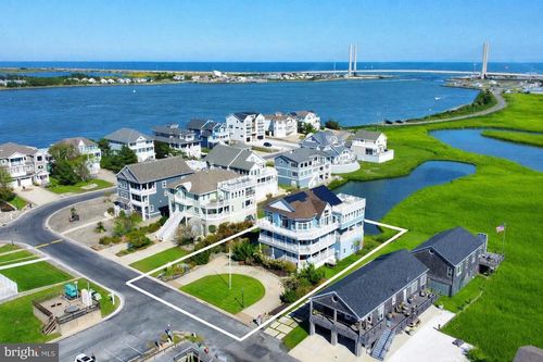 18 S Shore Dr, Bethany Beach, DE, 19930-9226 | Card Image